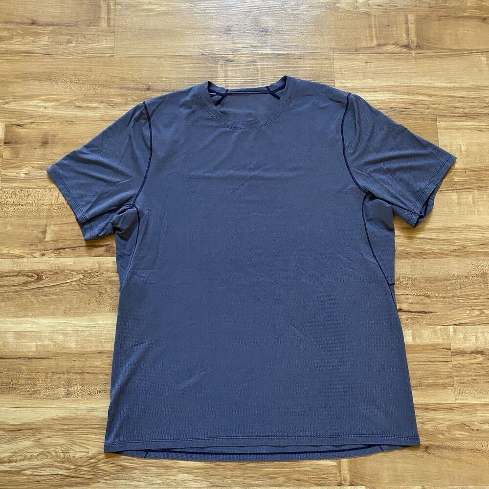 Lululemon Men’s XL Blue All Terrain Short Sleeve Shirt Reflective Vented Gym Run